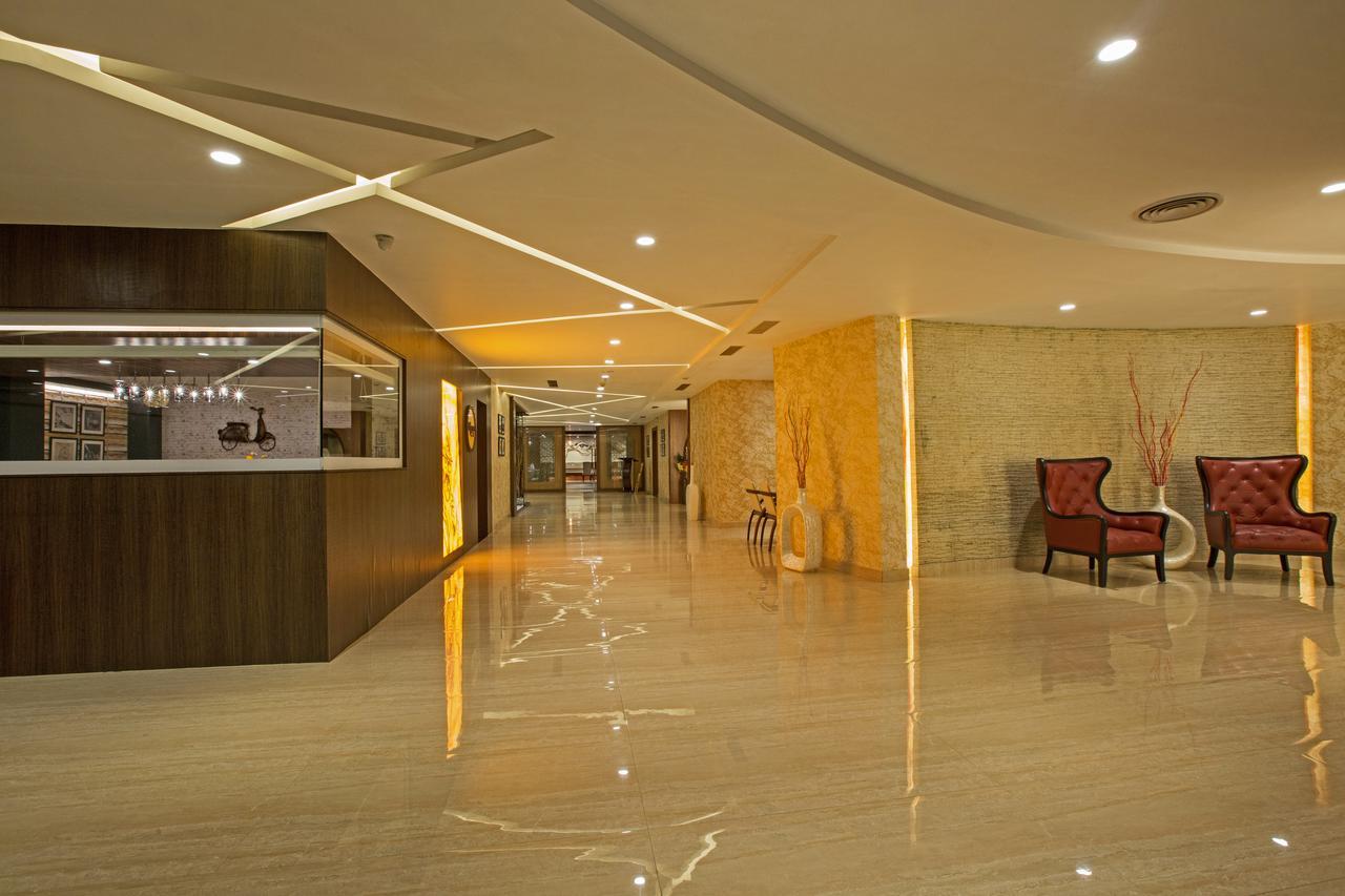 M Crown Hotel Šillong Exteriér fotografie